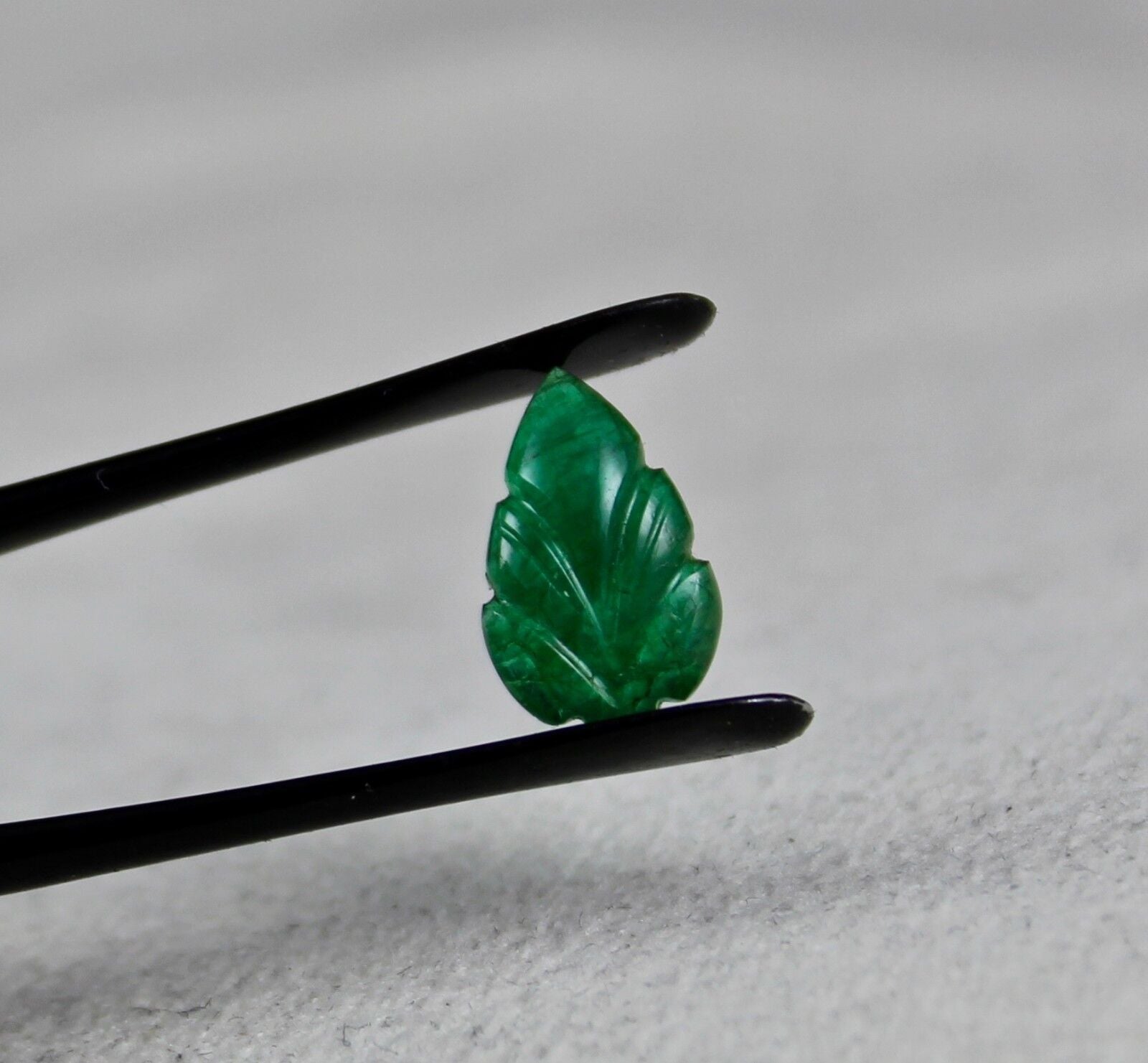 Zambia Natural Emerald Carved Leaf 3.02 Ct Gemstone For Ring Pendant Designing