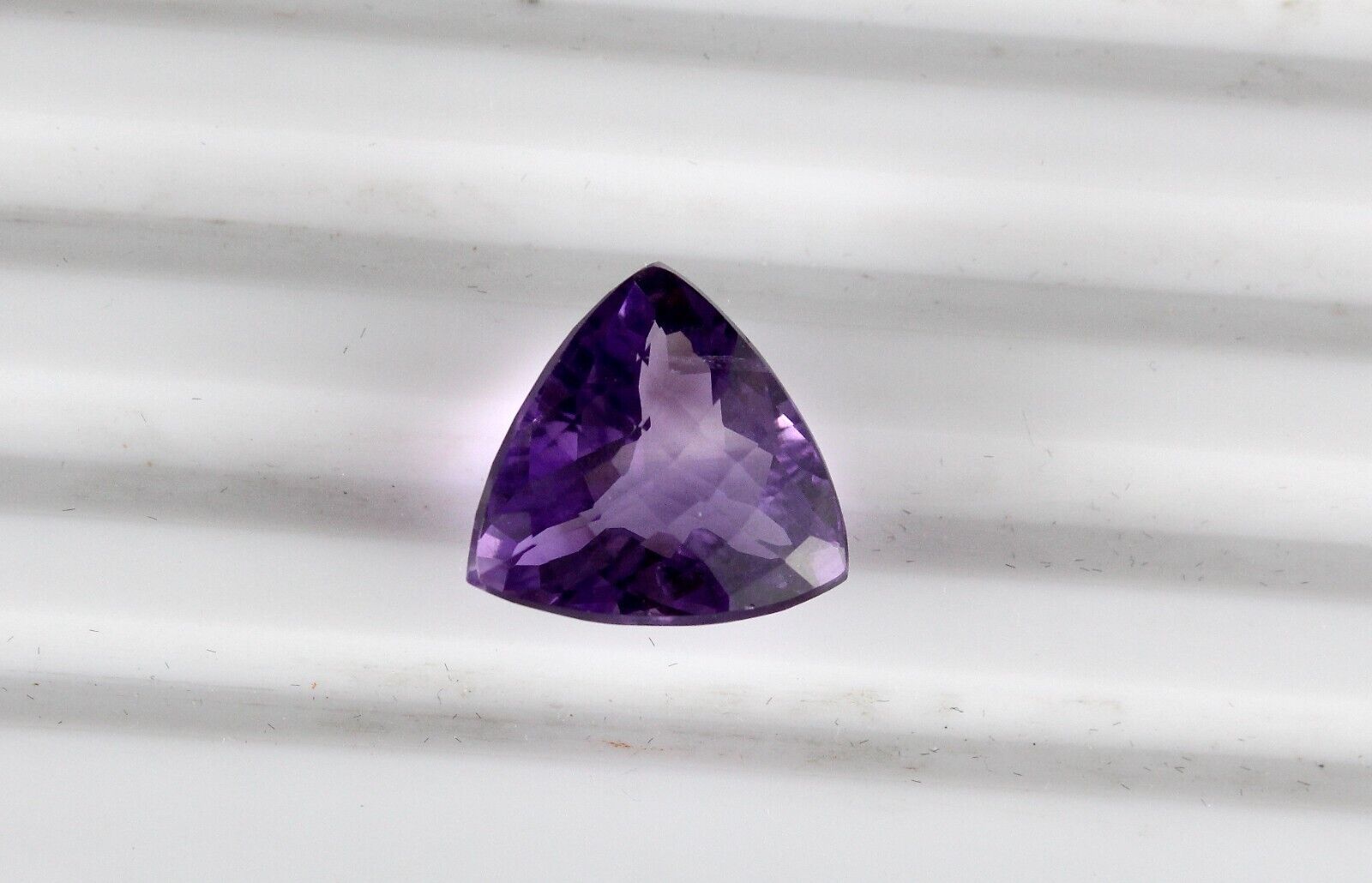 NATURAL BRAZILIAN AMETHYST TRILLION CUT 15.65 CTS GEMSTONE FOR RING PENDANT