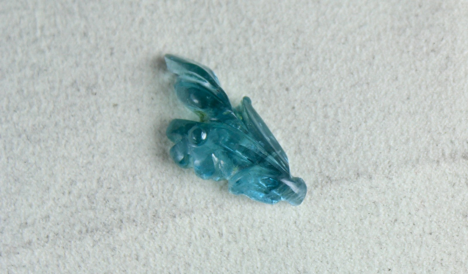 Certified Gtl Natural Blue Aquamarine 15.25 Ct Carved Leaf Gemstone Design