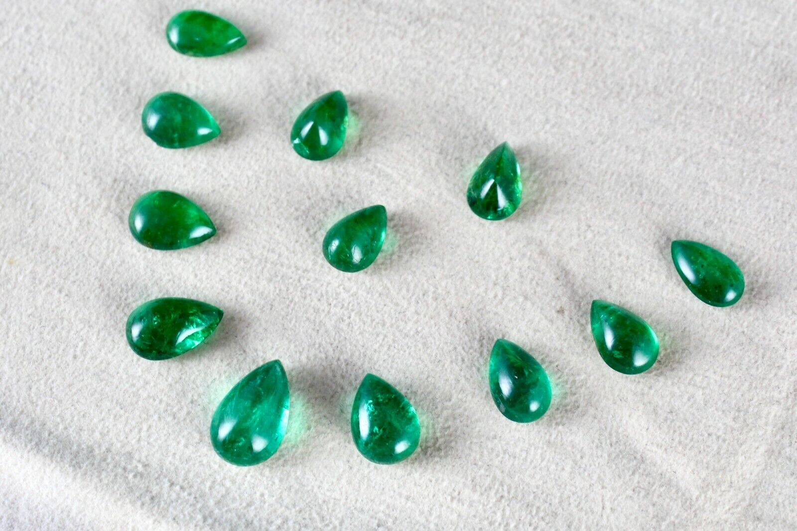 NATURAL ZAMBIAN EMERALD PEAR CABOCHON 12 PCS 31 CARATS GEMSTONE SET EARRING RING