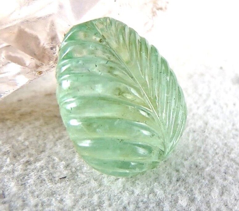 NATURAL COLOMBIAN EMERALD CARVED LEAVES 17 CARATS GEMSTONE FOR PENDANT DESIGNING