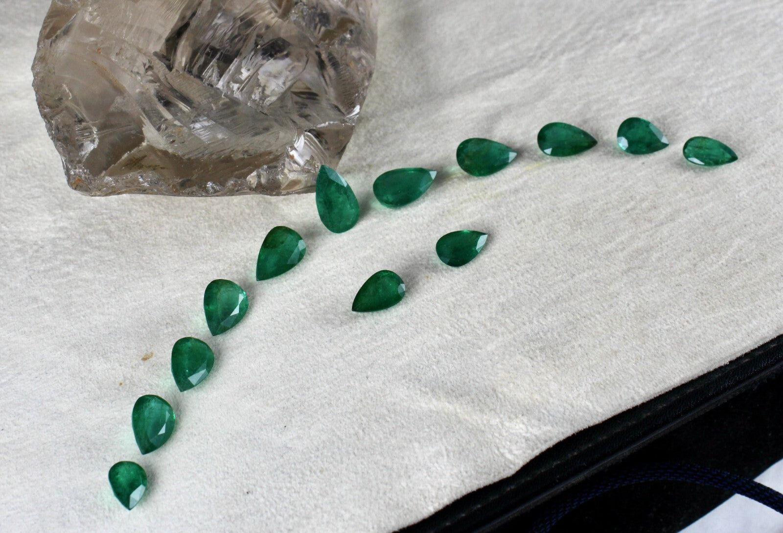 Certified Natural Zambia Emerald 43.50ct Pear Cut Gemstone Ring Earring Set