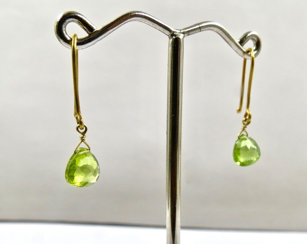 NATURAL GREEN PERIDOT TEAR DROPS 18K GOLD GEMSTONE FASHION EARRING PENDANT SET