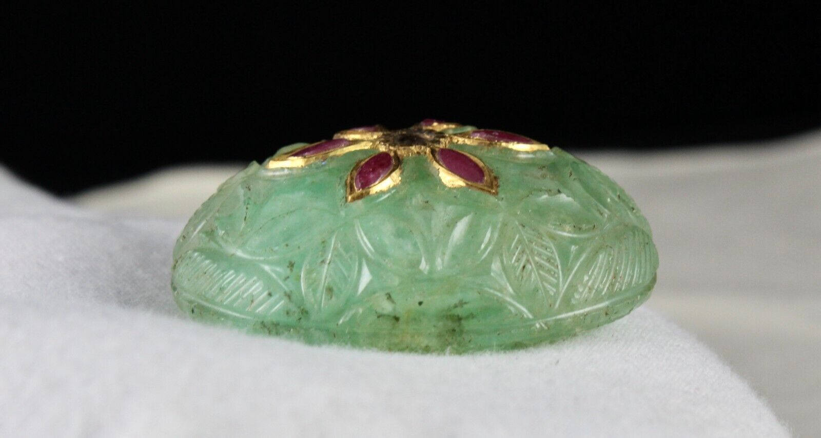 MUGHAL BEST EMERALD QUARTZ CARVED GEMSTONE STUDDED RUBY 22K GOLD PENDANT DESIGN