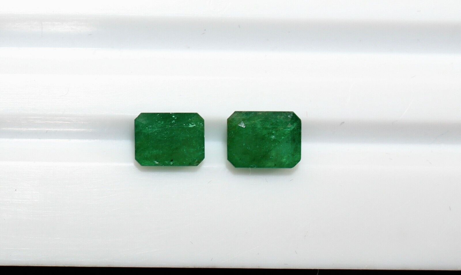 NATURAL EMERALD OCTAGON CUT PAIR GEMSTONE 2 PCS 3.57 CTS DESIGNING EARRING