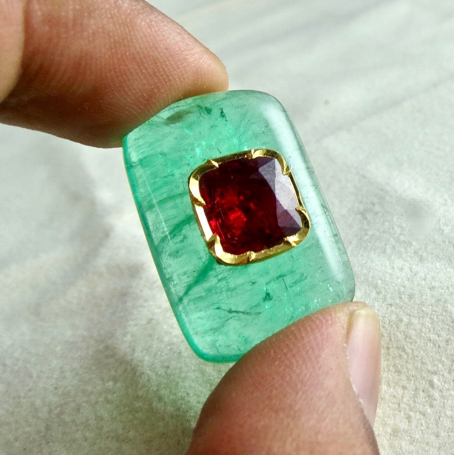 Certified Emerald 47.61 Ct Cabochon Red Spinel 18k Gold Gemstone Ring
