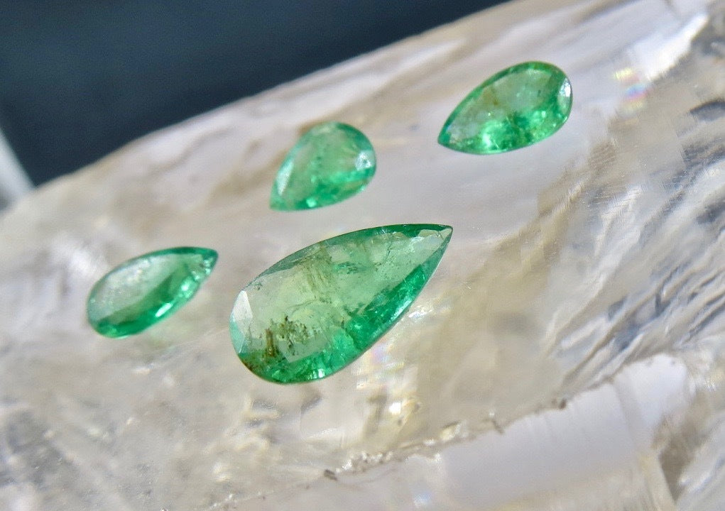 Natural Emerald Pear Cut 4 Pcs 4.37 Ct Gemstone For Ring Pendant Earring Set