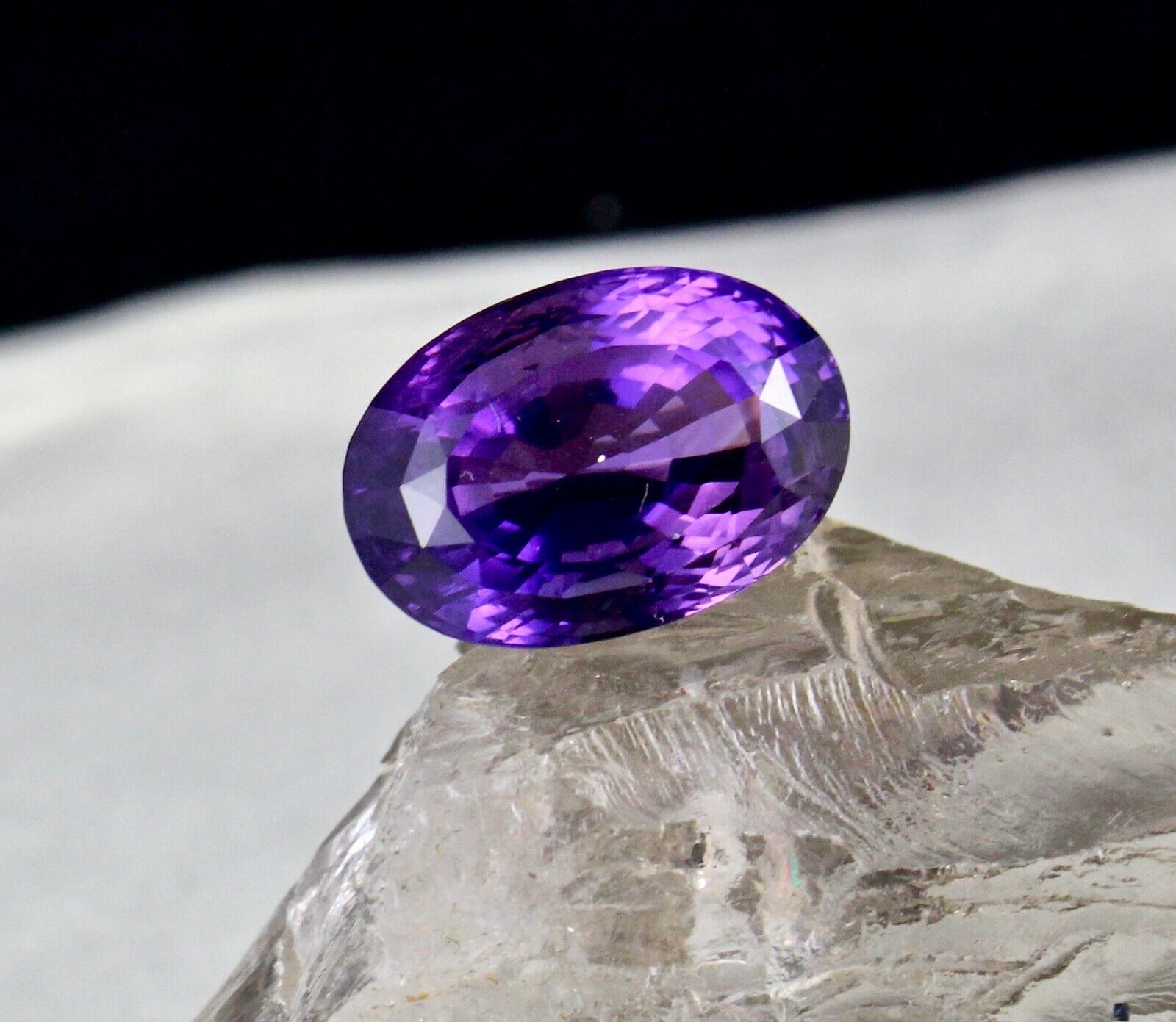 Natural Amethyst Cut Oval 24X16mm 36.75 Ct Semi Precious Gemstone Pendant Ring