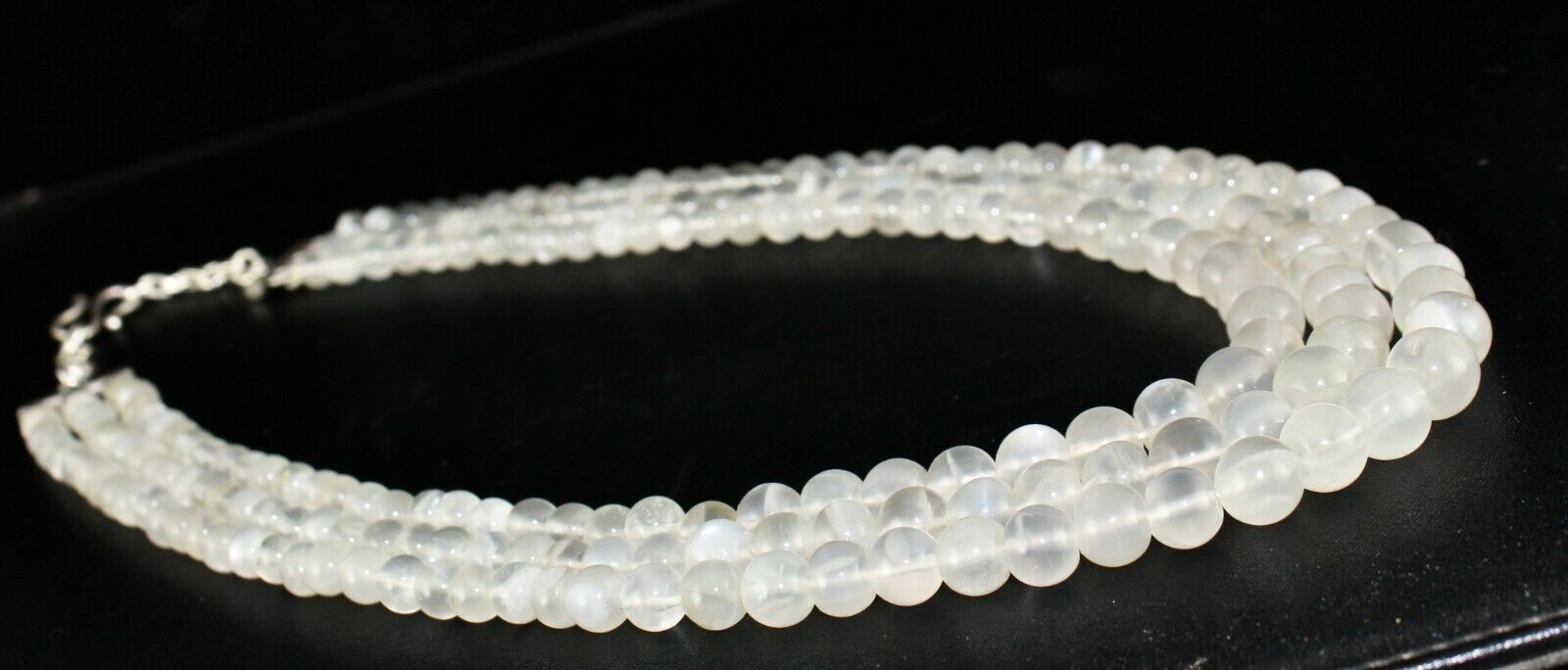 Natural White Moonstone Beaded Necklace 650 Carats Round Gemstone Silver Clasp 