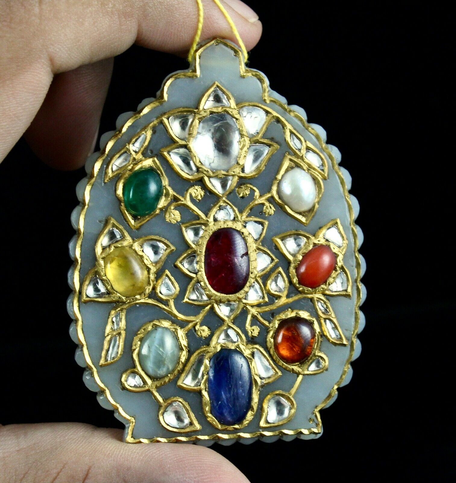 OLD NEPHRITE JADE MUGHAL PRECIOUS NAVRATAN STONE FLAT DIAMOND 22K GOLD PENDANT