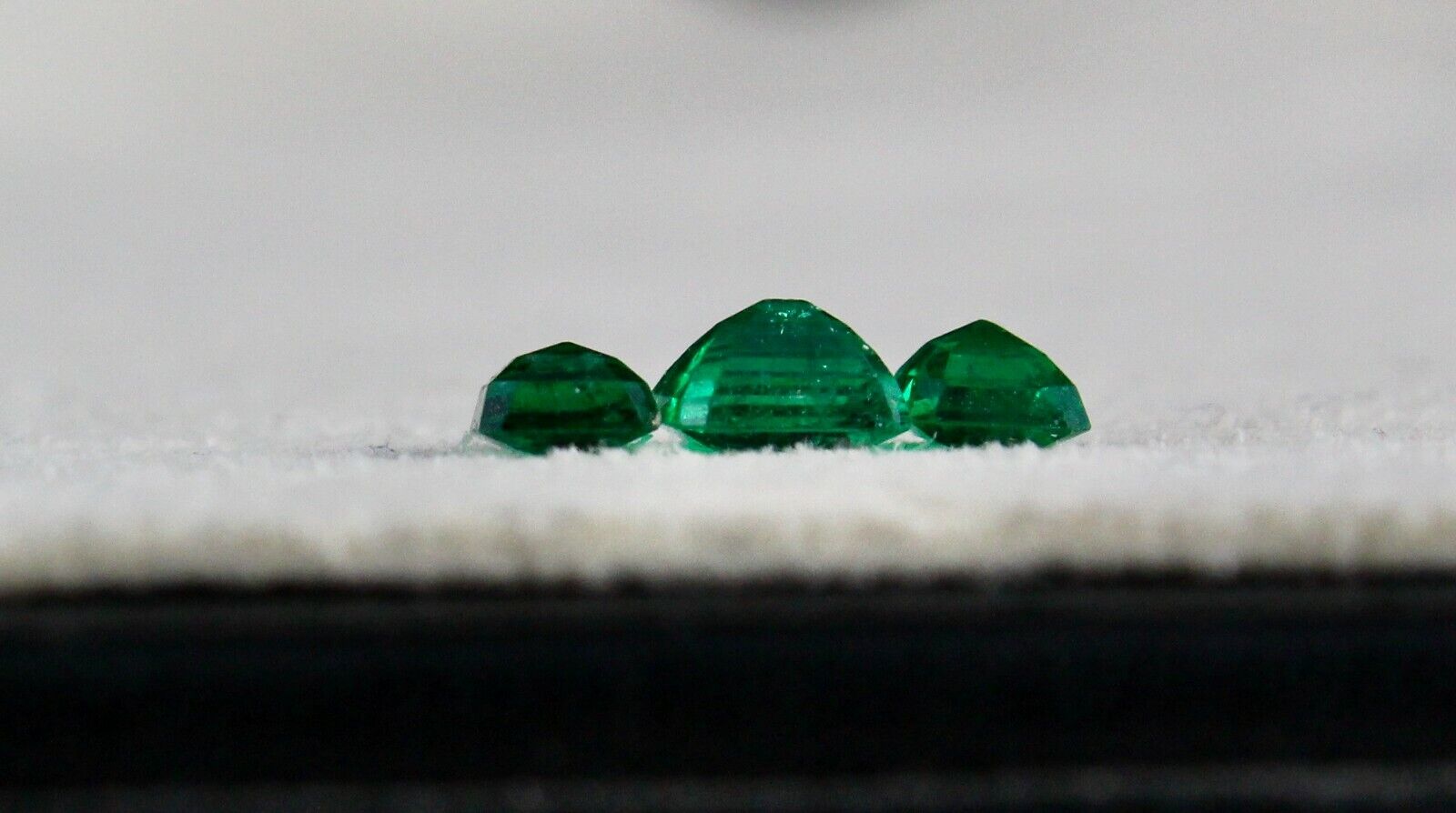 NATURAL EMERALD OCTAGON CUT 3 PCS 1.28 CARATS PRECIOUS GEMSTONE RING PENDANT