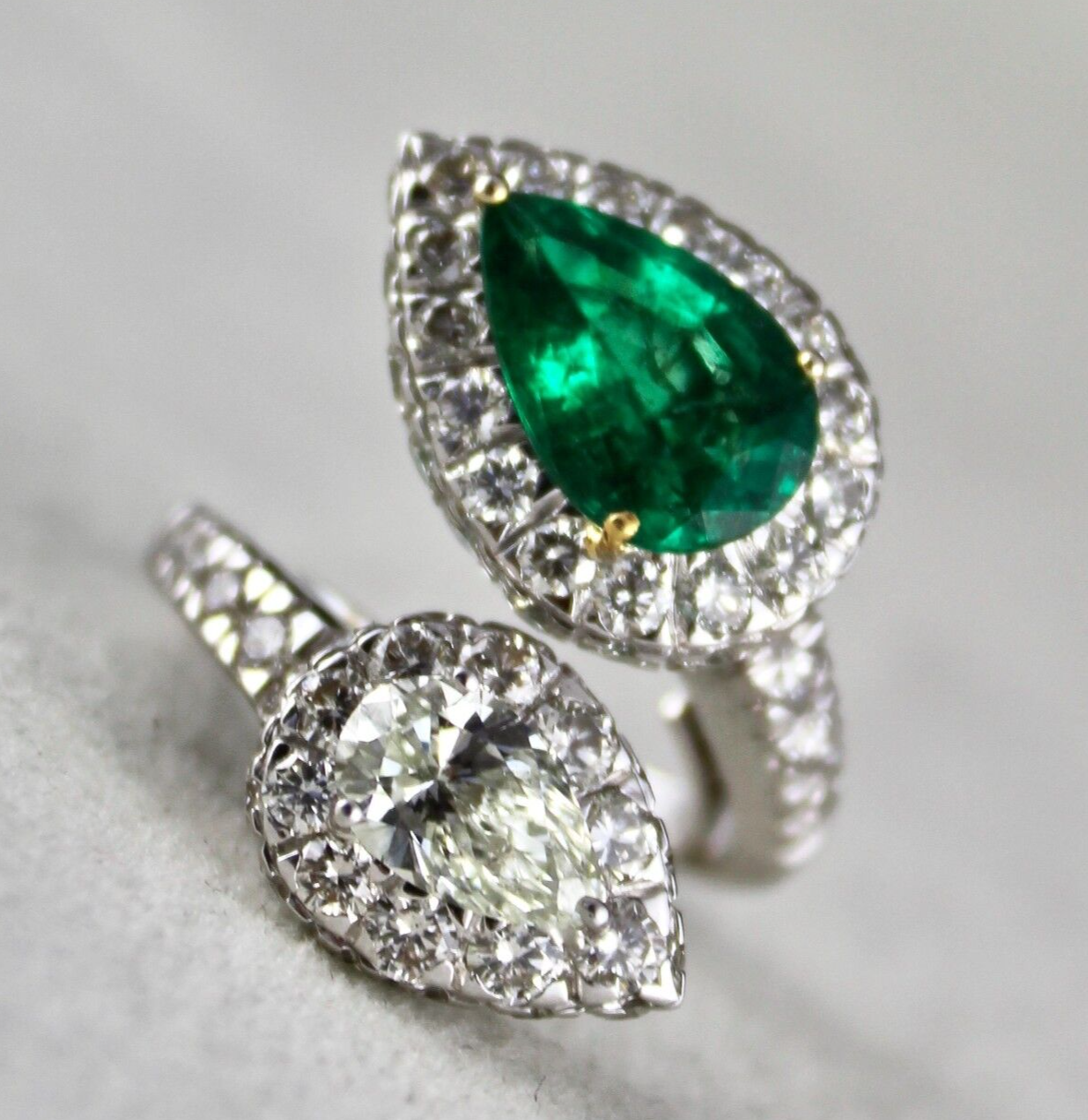 Certified 2.80 Ct Natural Emerald Pear 1.04 Ct Diamond 18k Gold Ring