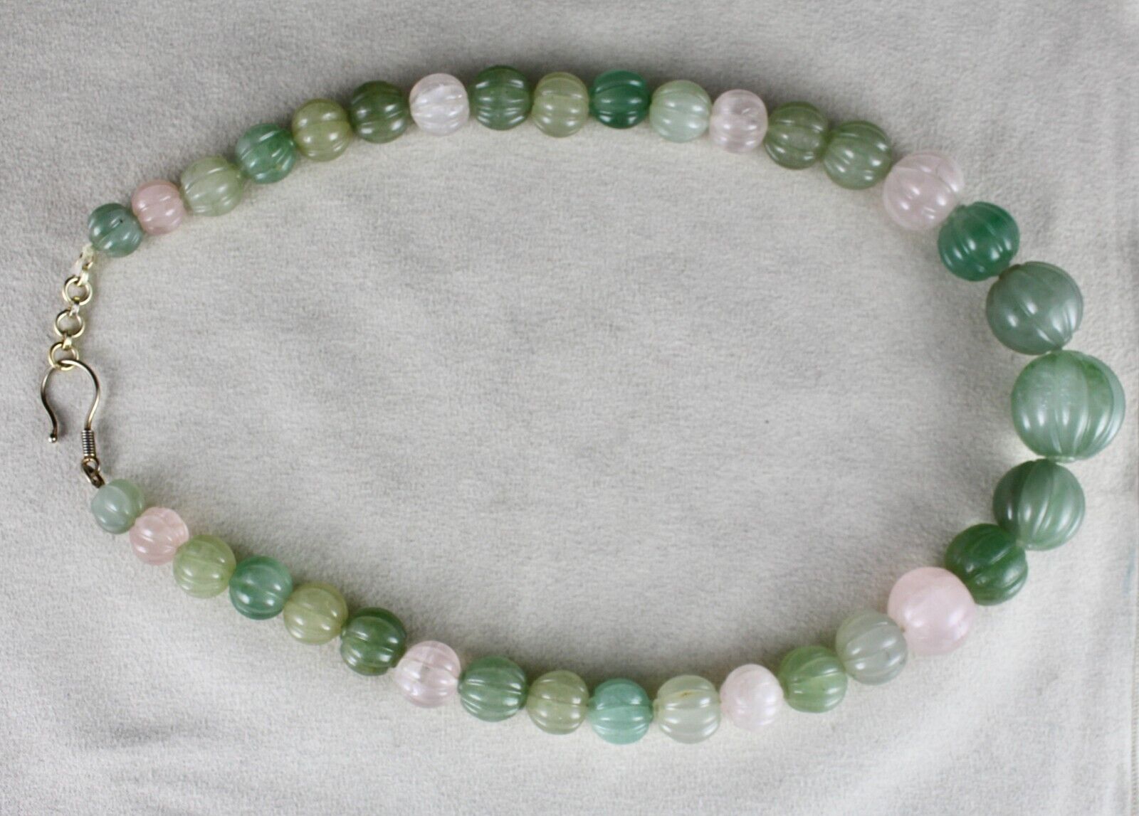 NATURAL INDIAN JADE ROSE QUARTZ MELON CARVED BEADS 854 CTS STONE SILVER NECKLACE