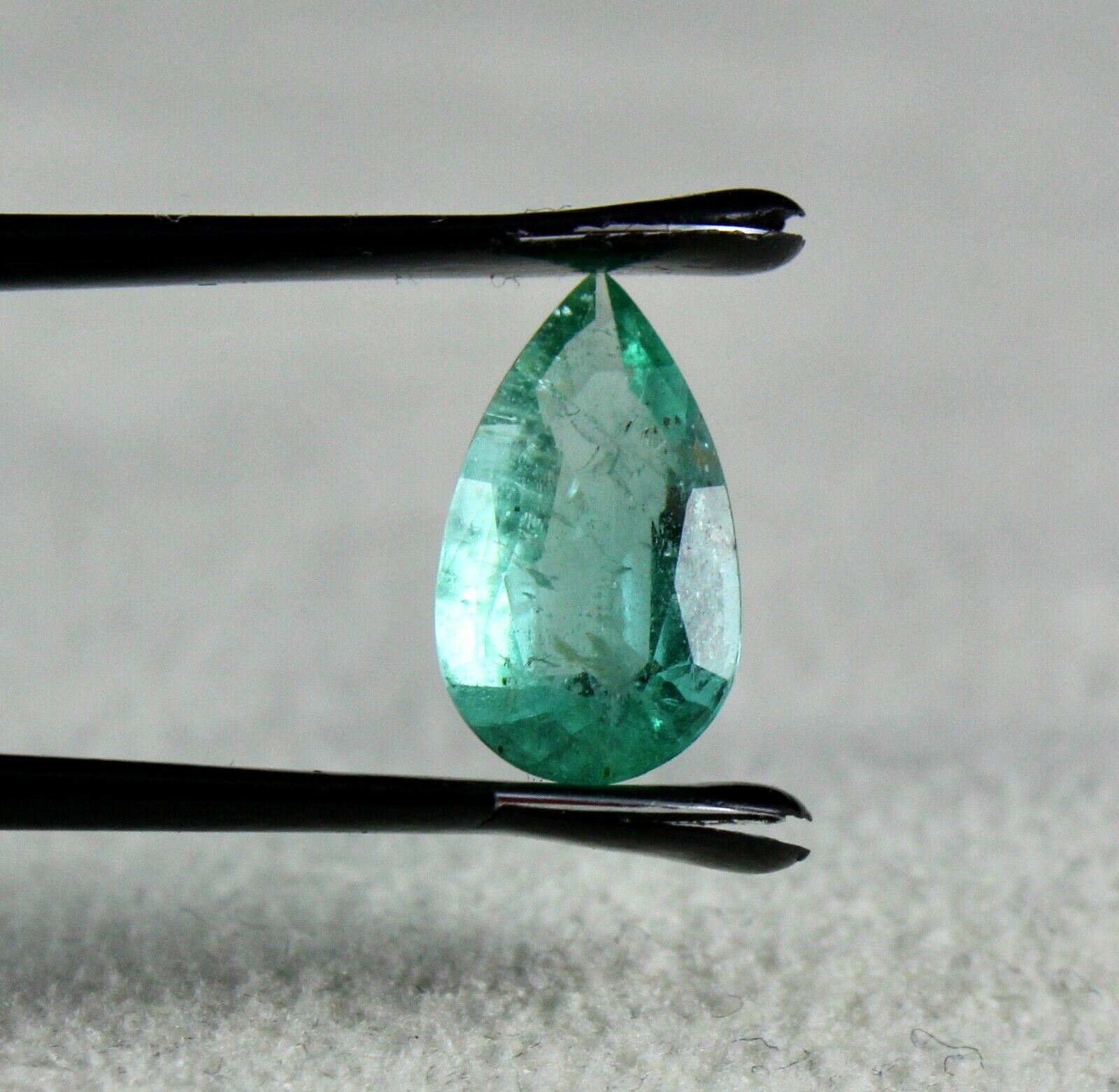 NATURAL COLOMBIAN EMERALD PEAR & OVAL CUT 2 PCS 3.76 CARATS GEMSTONE PENDANT