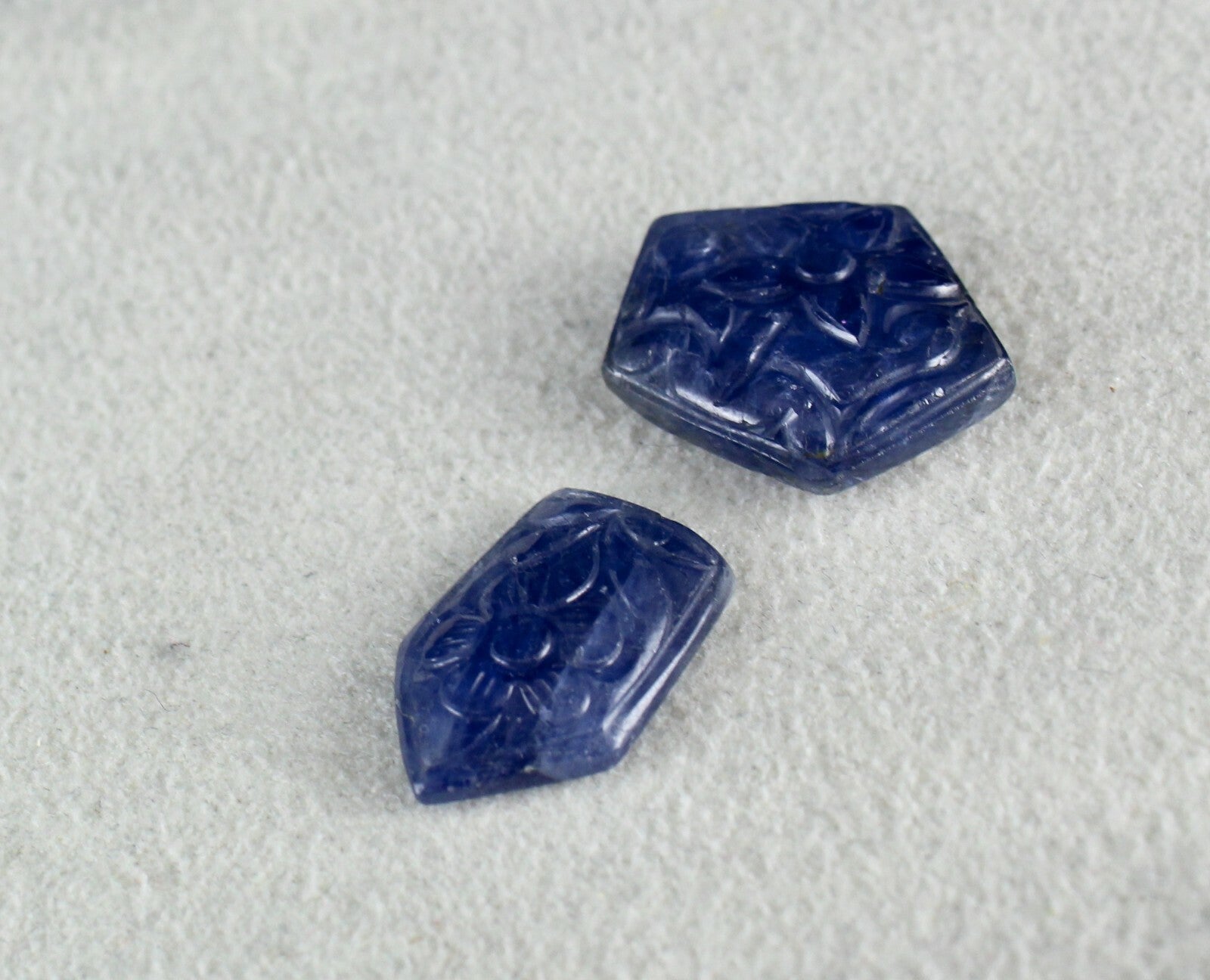 Certified 25.90 Ct Natural Untreated Blue Sapphire Carved Set Sterling Silver