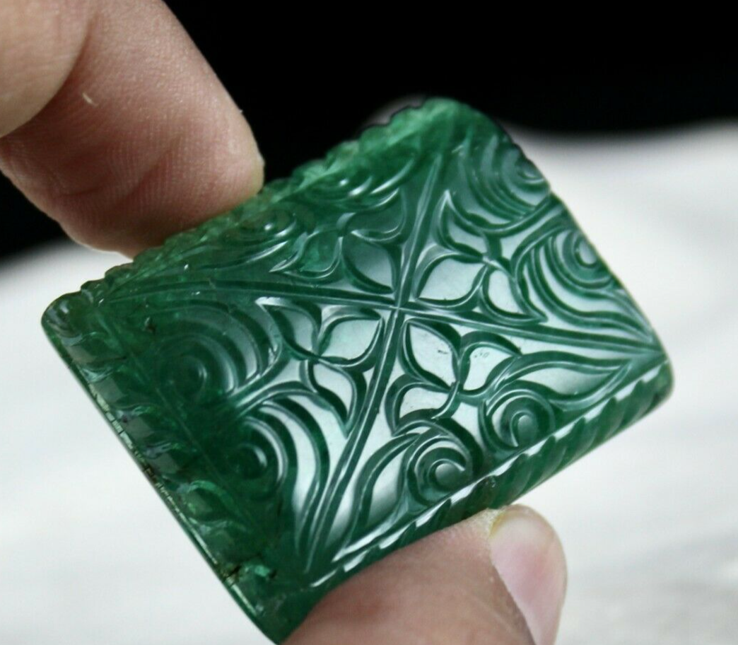 NATURAL ZAMBIAN EMERALD CARVED RECTANGLE 154.50 CARATS 31X40 MM GEMSTONE PENDANT