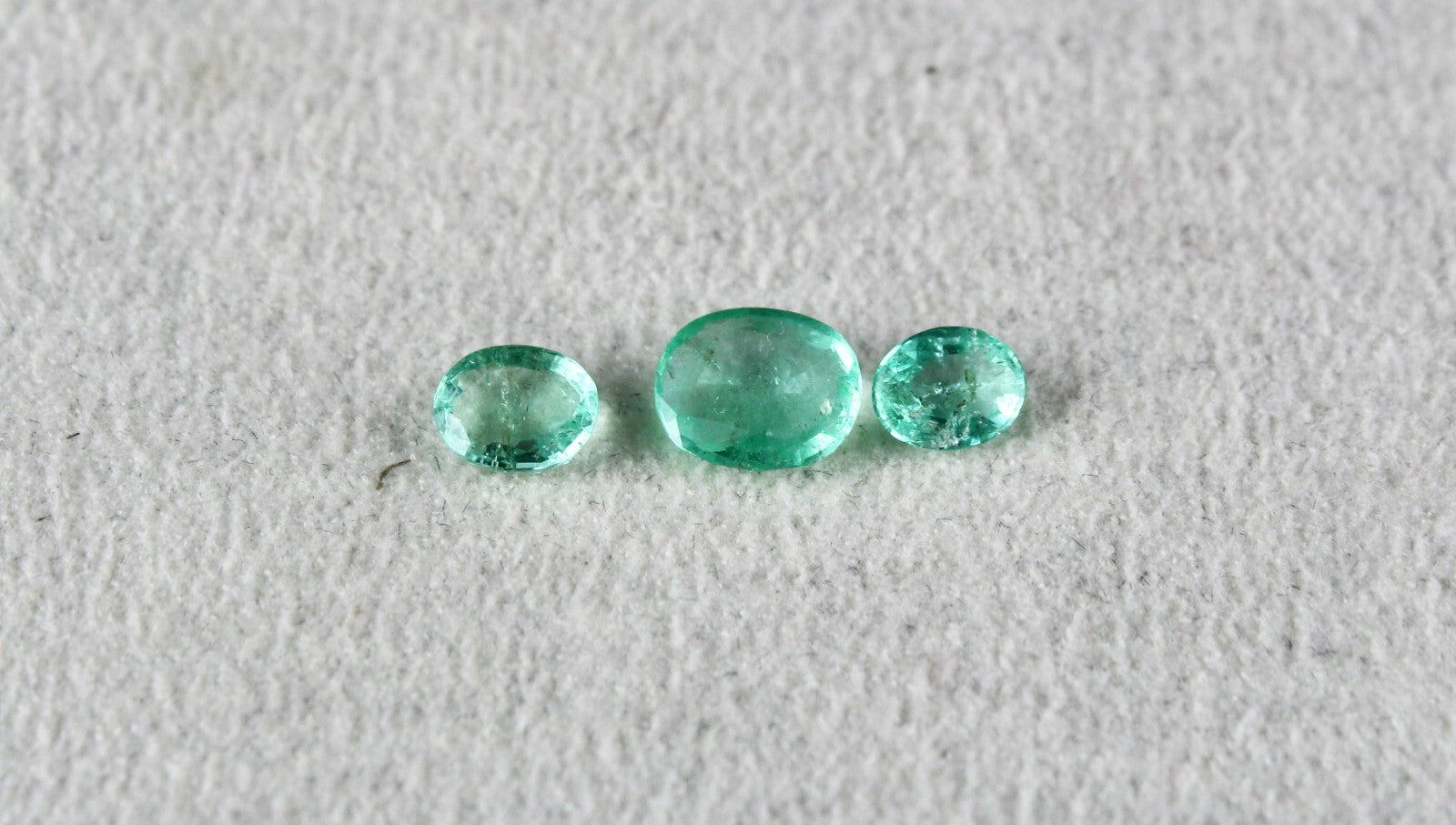 Natural Colombian Emerald Oval 3 Pcs 1.31 Ct Gemstone Designing Jewels