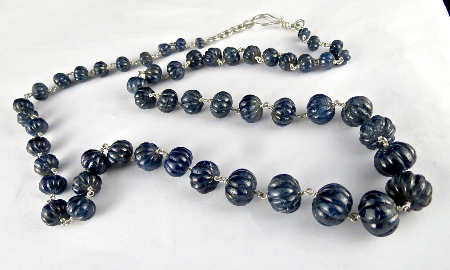 Old Natural Blue Sapphire Beads Carved Melon 552 Carats Gemstone Silver Necklace