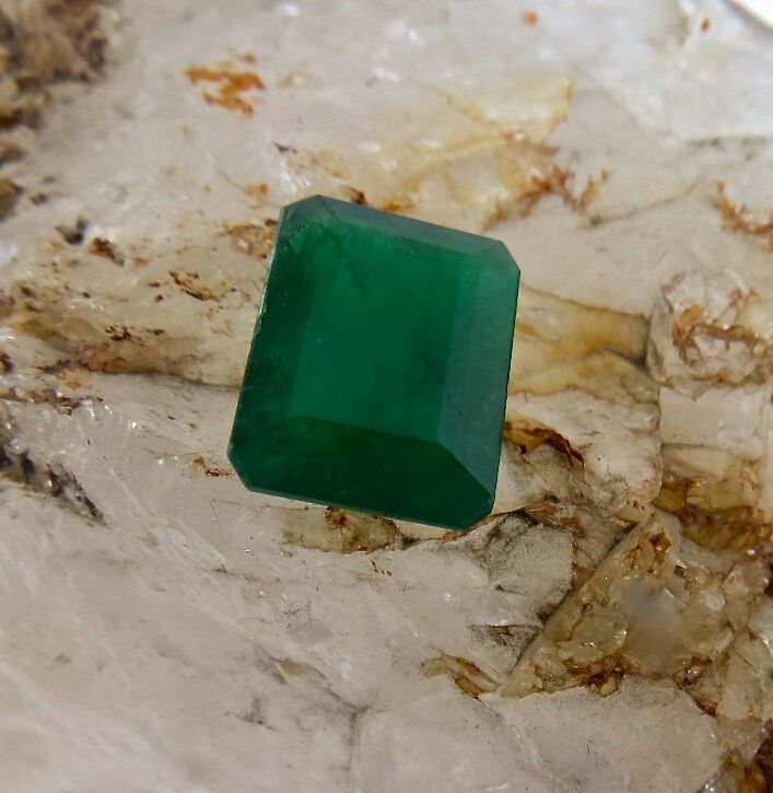 NATURAL EMERALD OCTAGON CUT 12X9 MM 3.71 CARATS GEMSTONE FOR RING PENDANT