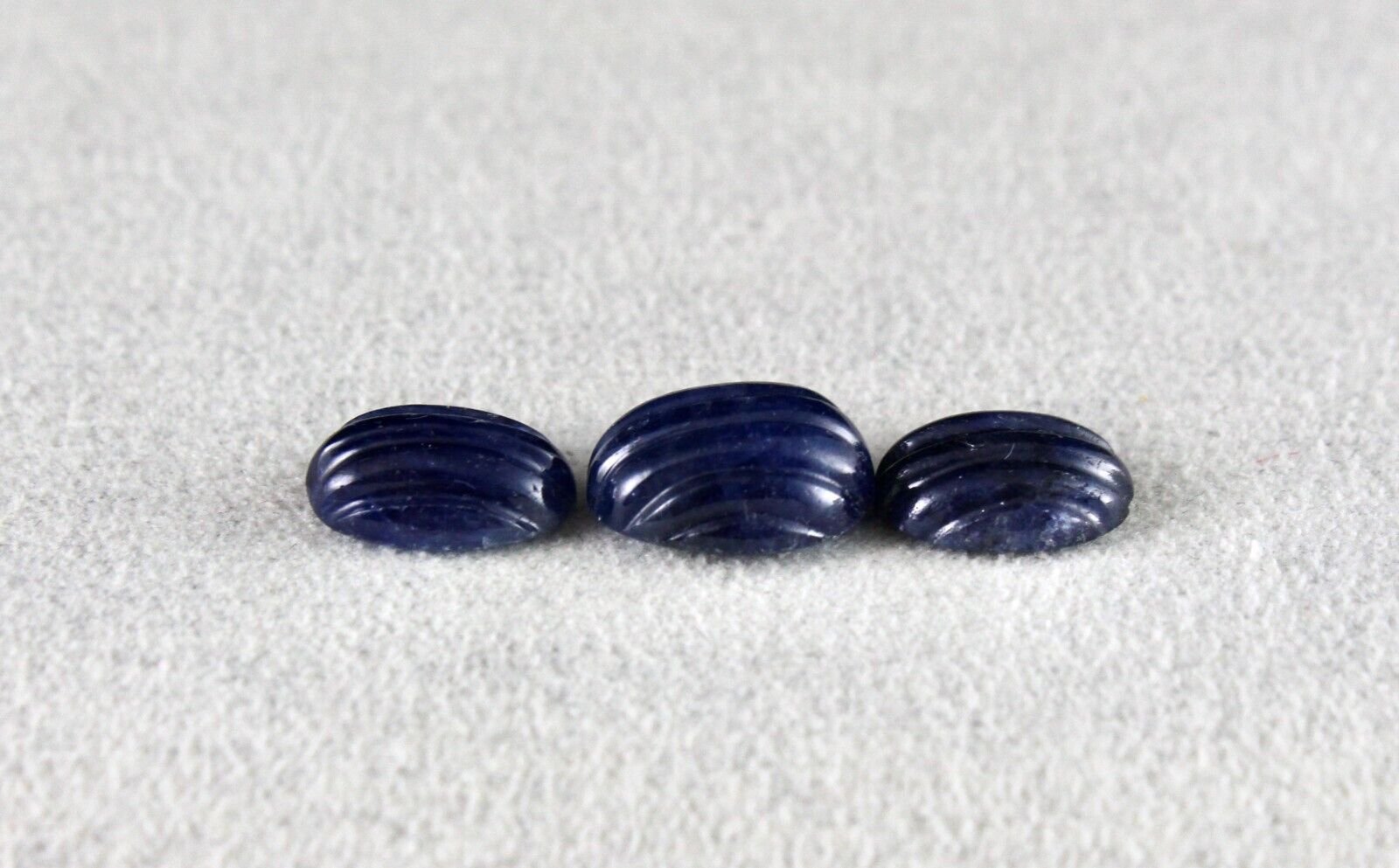 Natural Blue Sapphire Carved Oval 3 Pc 15.21 Ct Loose Gemstone For Ring Pendant