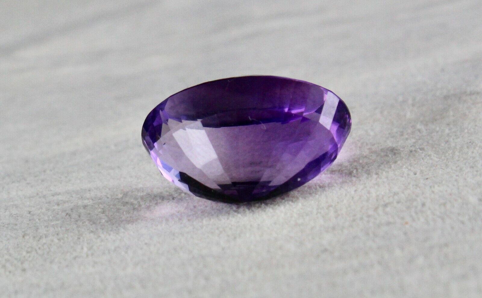 Natural Amethyst Oval Cut Gemstone 22x15 mm 25.48 Cts Designing Pendant Ring