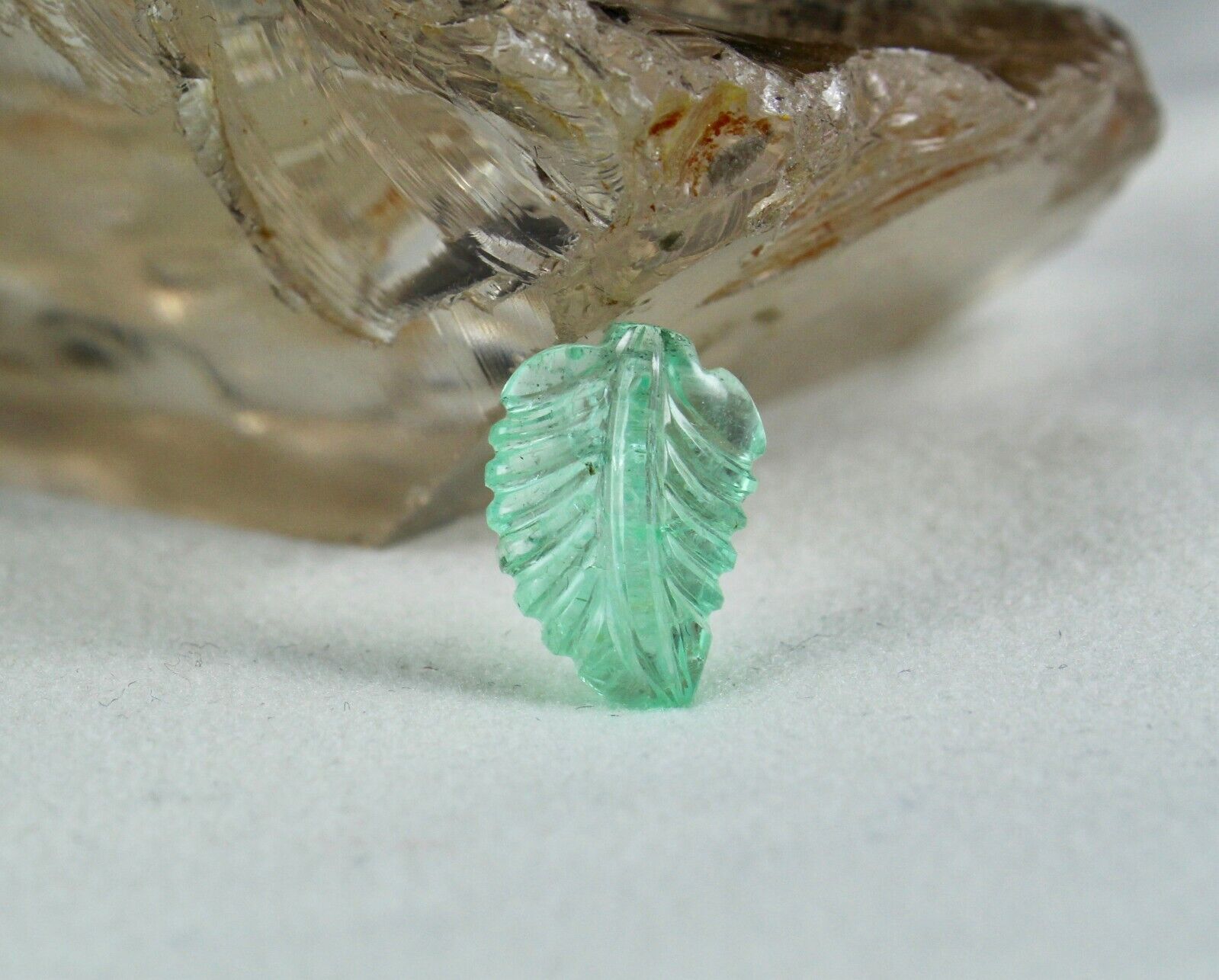 Natural Colombia Emerald Carved Leaf 6.10 Ct Gemstone For Ring Pendant