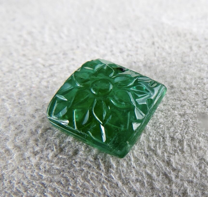 Natural Zambia Emerald Square 12X12mm Carved 7 Ct Gemstone For Ring Pendant