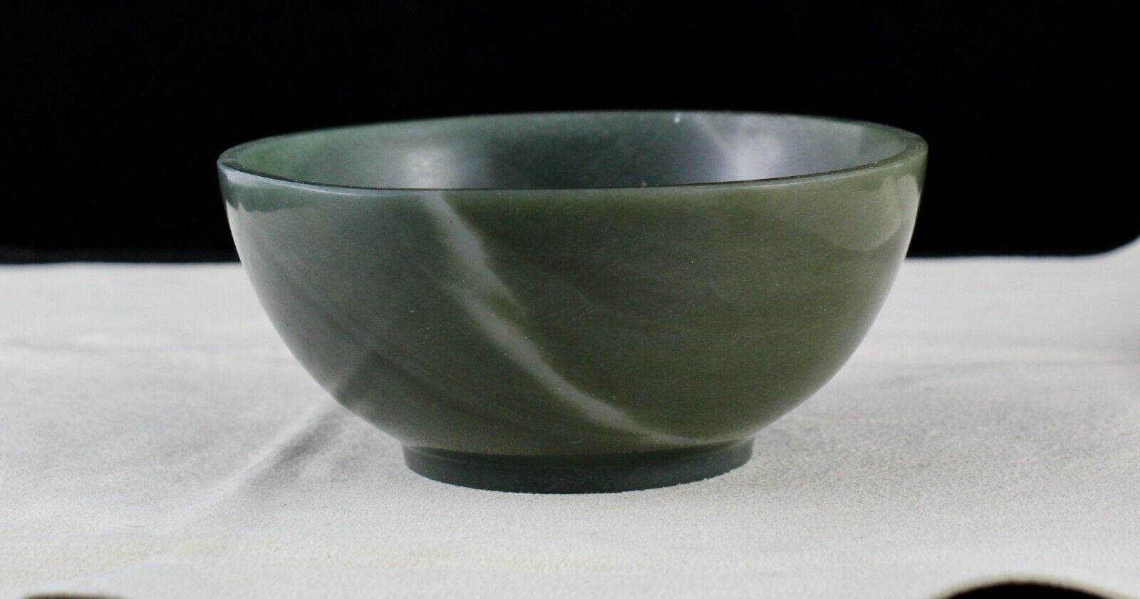 HOME DECOR NATURAL GREEN AGATE 835 CARATS DESIGNER HAND CRAFT CARVED FANCY BOWL