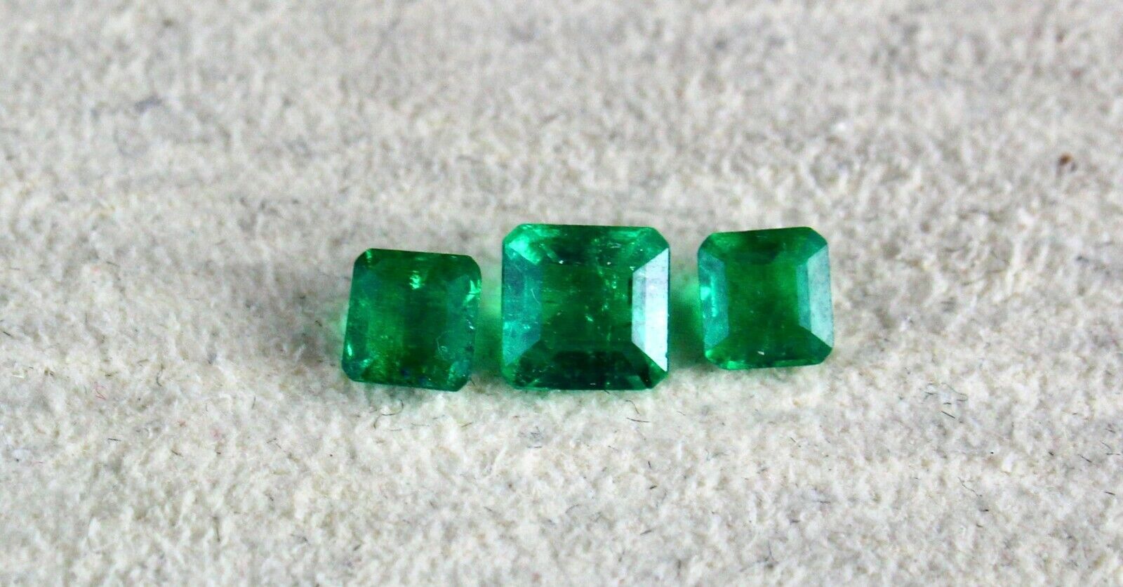 NATURAL EMERALD OCTAGON CUT 3 PCS 1.28 CARATS PRECIOUS GEMSTONE RING PENDANT