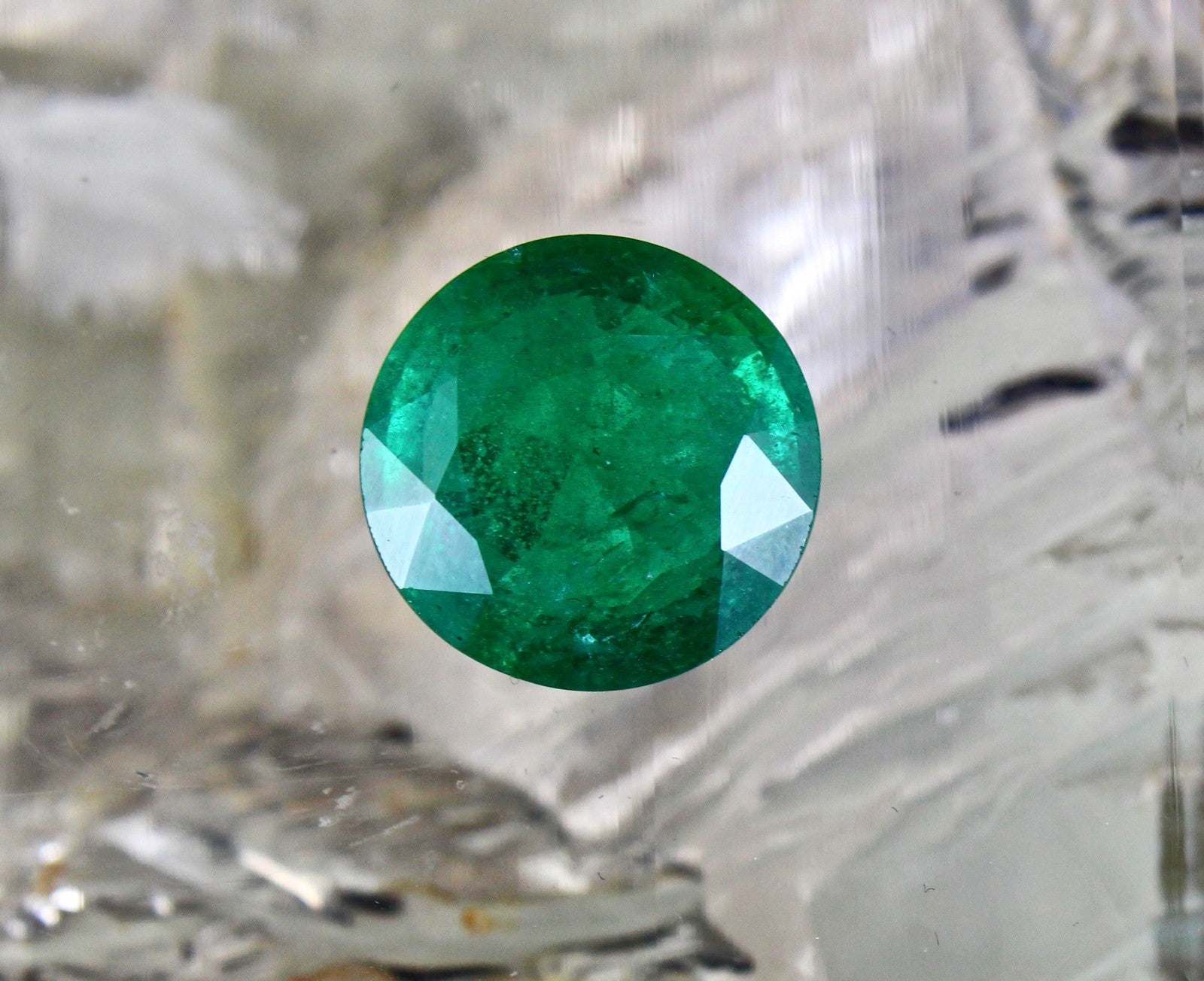 Certified 15mm 10.20 Ct Natural Emerald Round Cut Gemstone For Ring Pendant