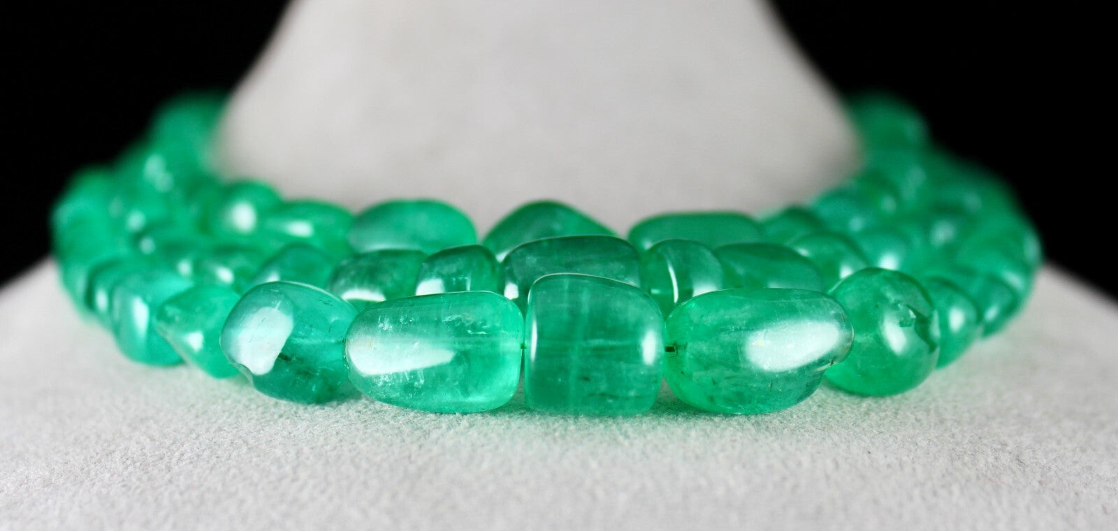 Certified Natural Colombian Emerald Beads Cabochon 1028ct Stone Necklace