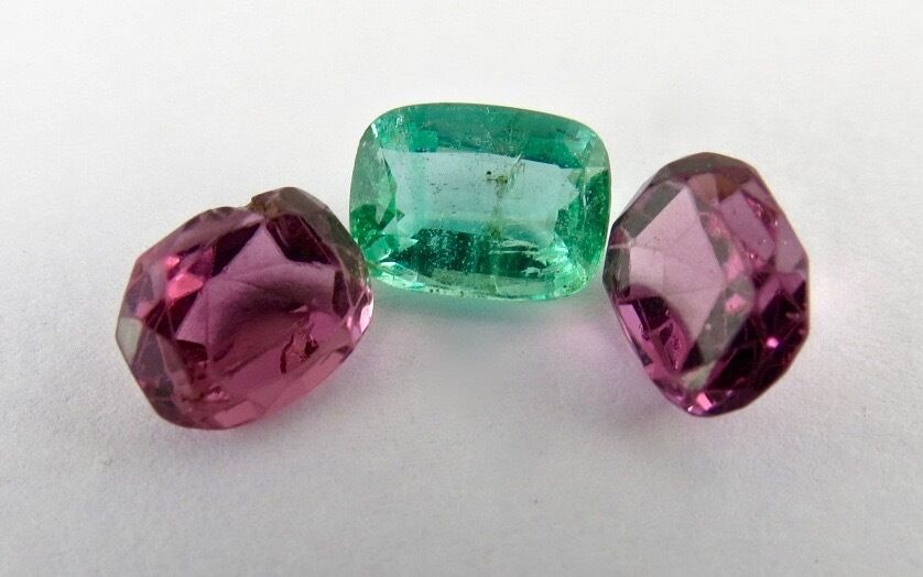 Vintage Natural Red Spinel Emerald Cushion Cut 7.63 Ct Old Gemstone 3 Stone Ring