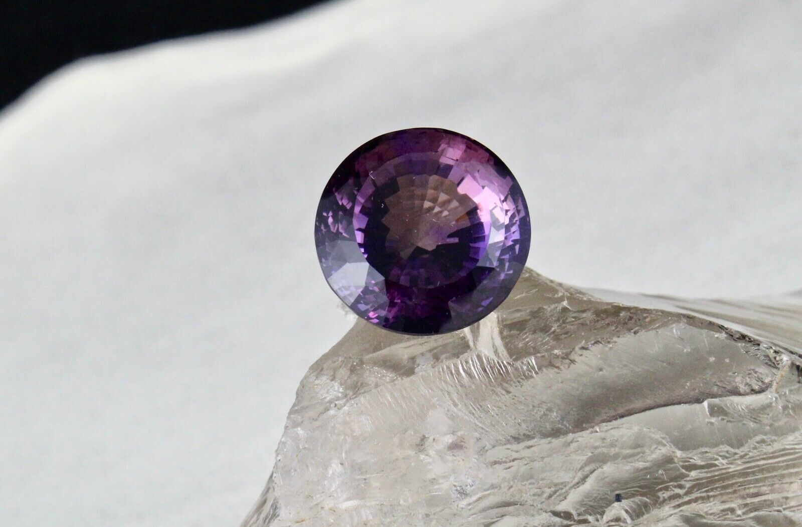 22MM NATURAL AMETHYST CUT ROUND 43.90 CARATS SEMI-PRECIOUS GEMSTONE PENDANT