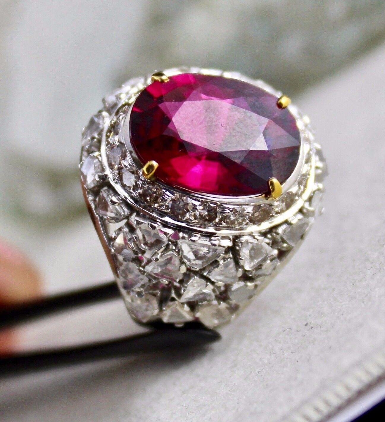 NATURAL PINK RUBELLITE OVAL CUT FLAT DIAMOND CUT 18K GOLD GEMSTONE CLASSIC RING