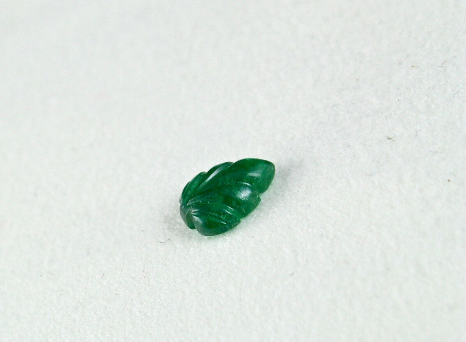 ZAMBIA NATURAL EMERALD CARVED LEAF 1.64 CARATS GEMSTONE FOR RING PENDANT DESIGN