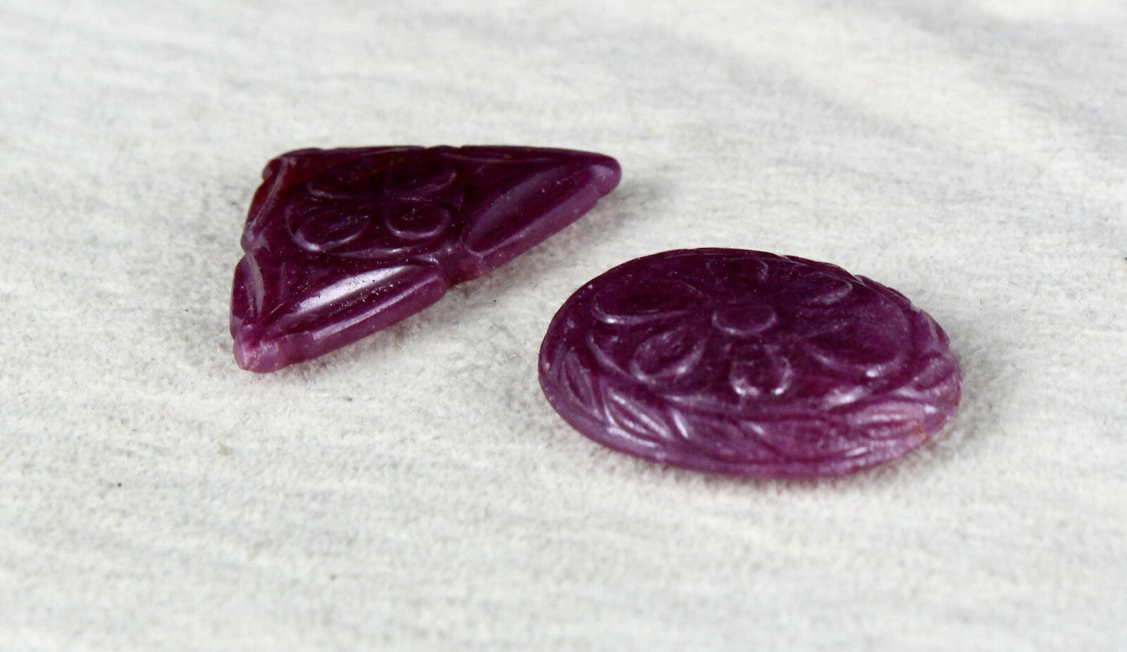 Certified Natural Untreated Ruby 43.70 Cts Carved Gemstone Pendant Set