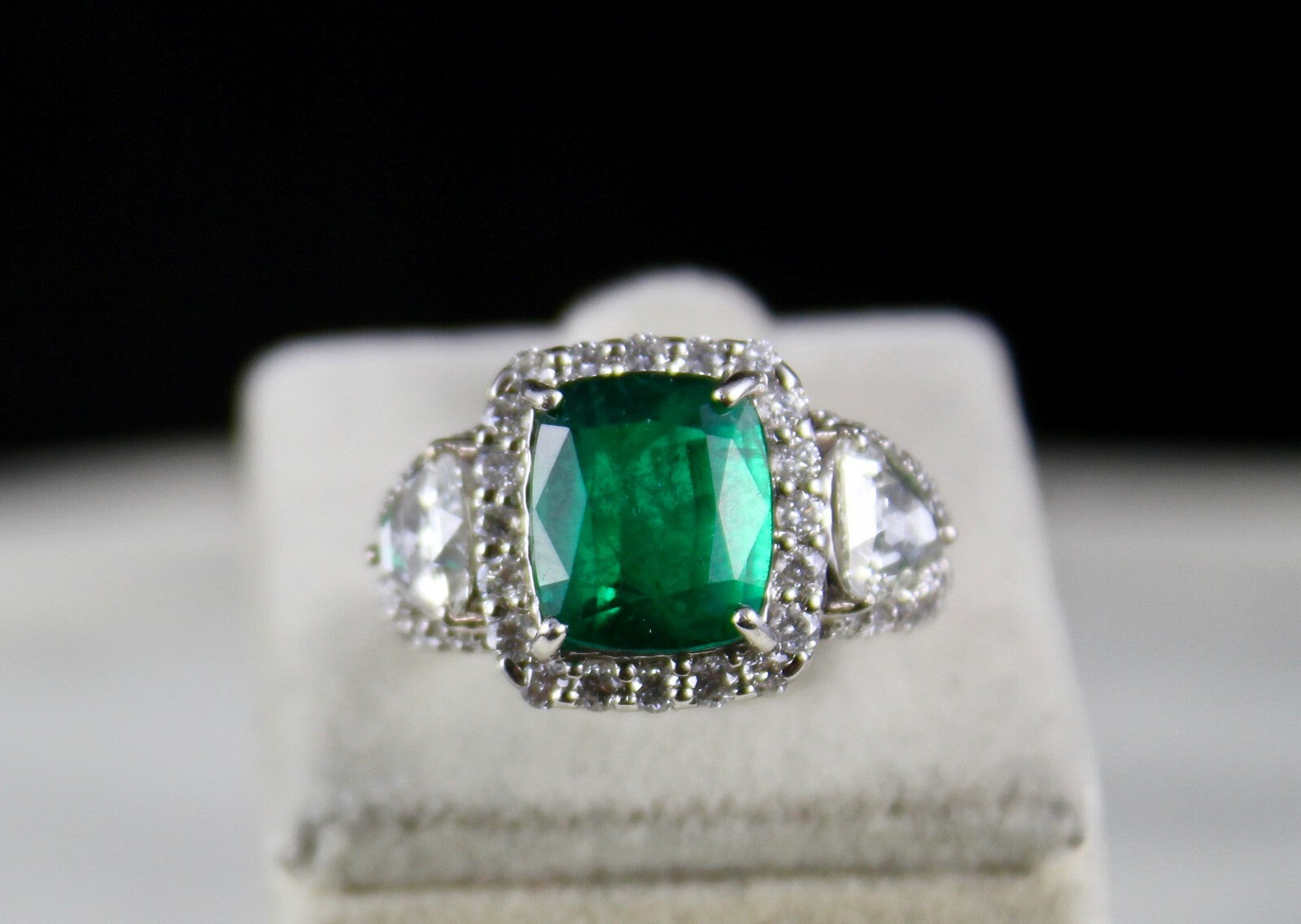 Certified Natural Zambia Emerald Cushion 4.87ct Natural Diamond 18k Gold Ring