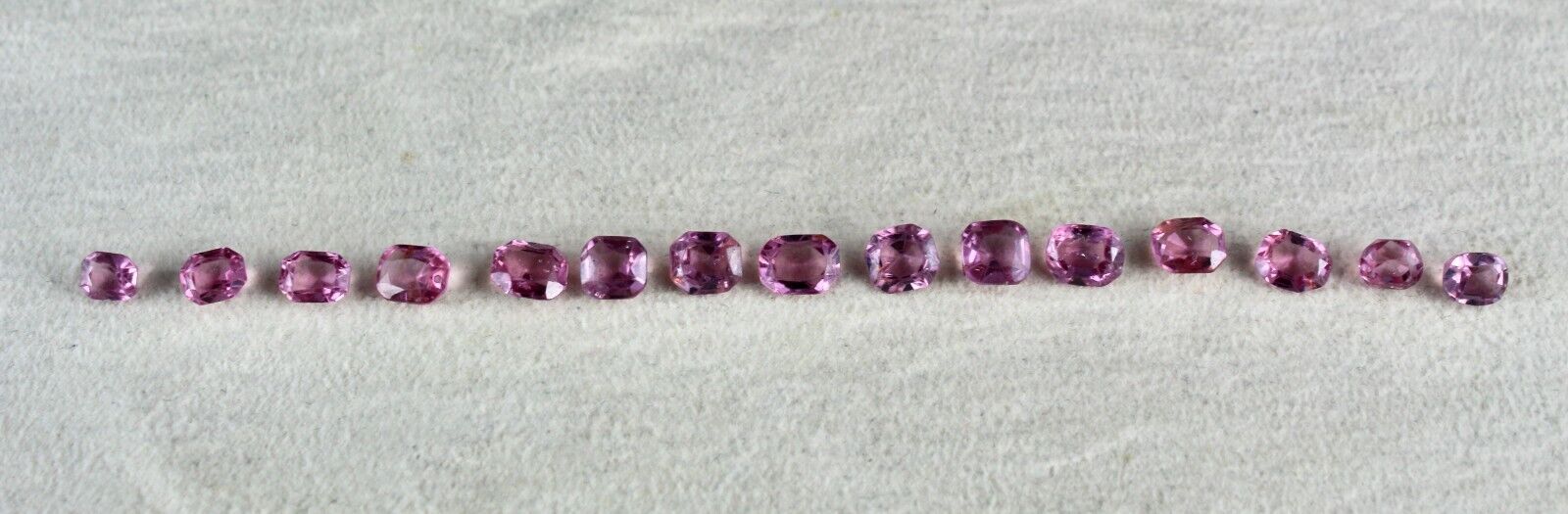 NATURAL OLD SPINEL LALDI CUSHION CUT 15PCS 10.95CTS GEMSTONE DESIGN BRACELET SET