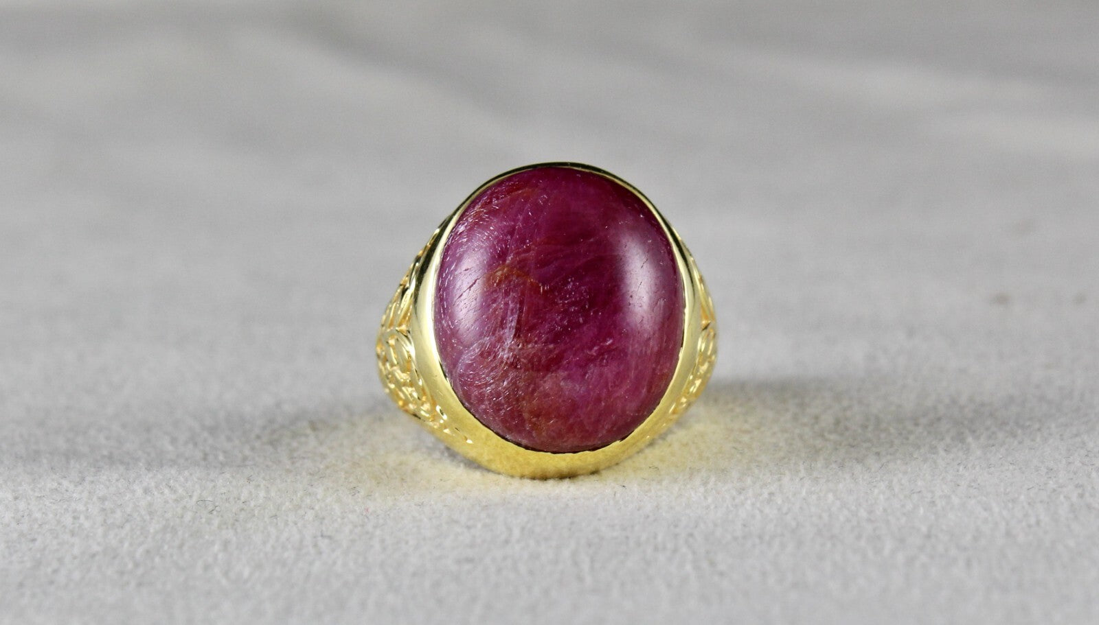 Big Red Natural Ruby 77.3ct Cabochon Engraved 925 Silver Gold Plated Ring