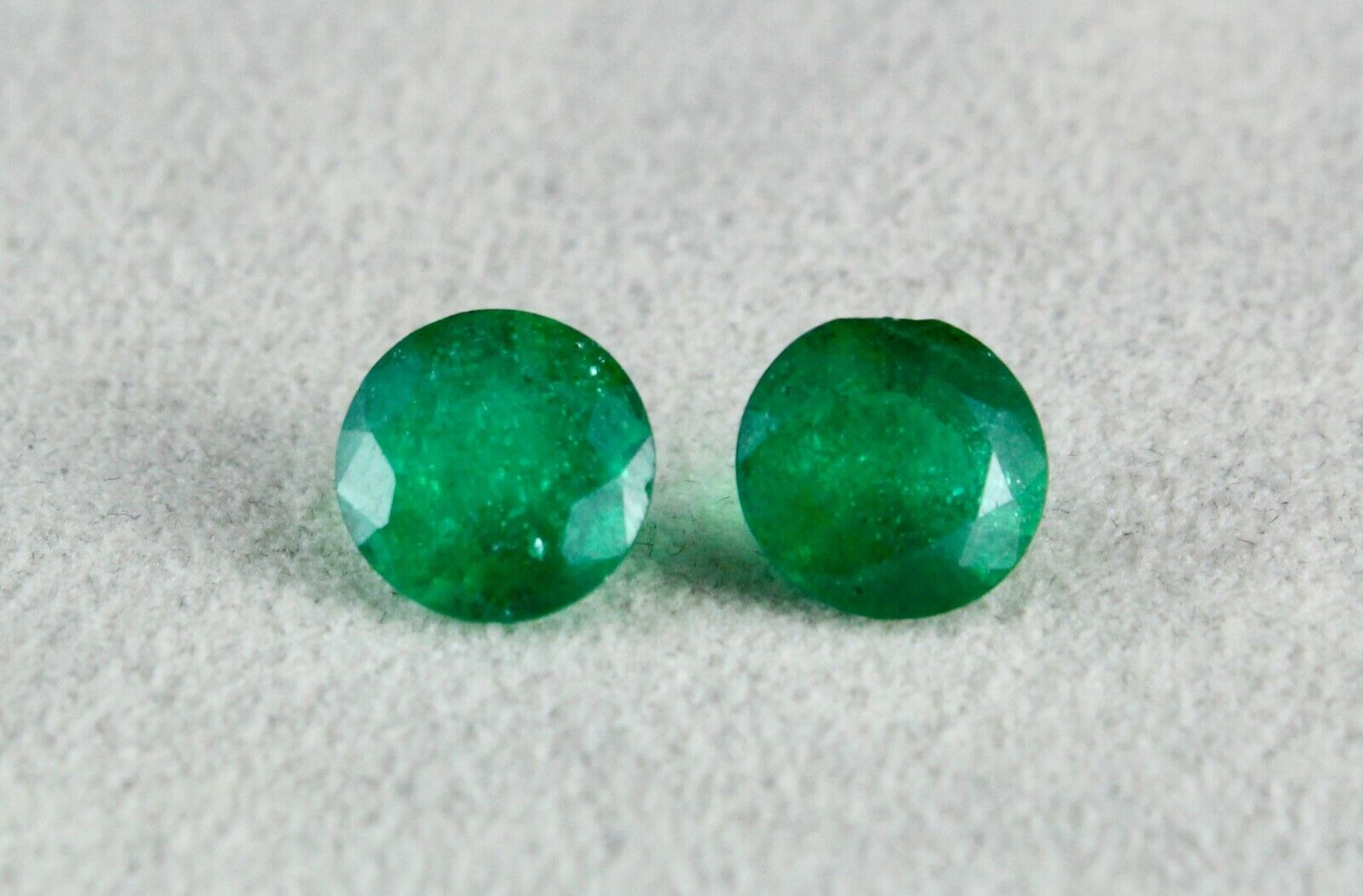 NATURAL ZAMBIAN EMERALD ROUND PAIR 2 PCS 4.41 CARATS LOOSE GEMSTONE FOR EARRING