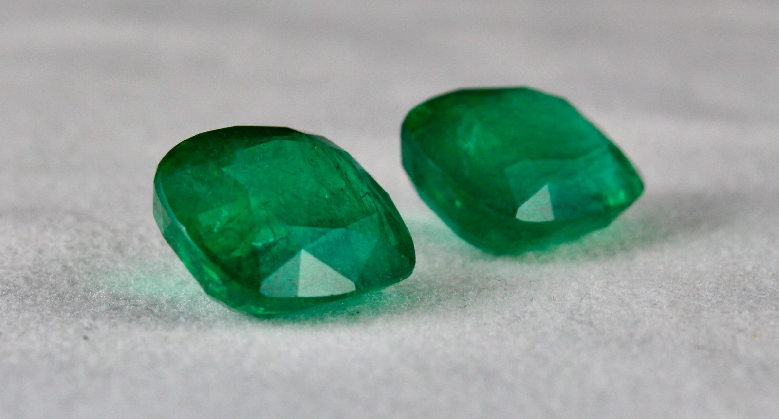 Certified Natural Emerald Cushion 51.81 Ct Loose Gemstone Pair Design Earring