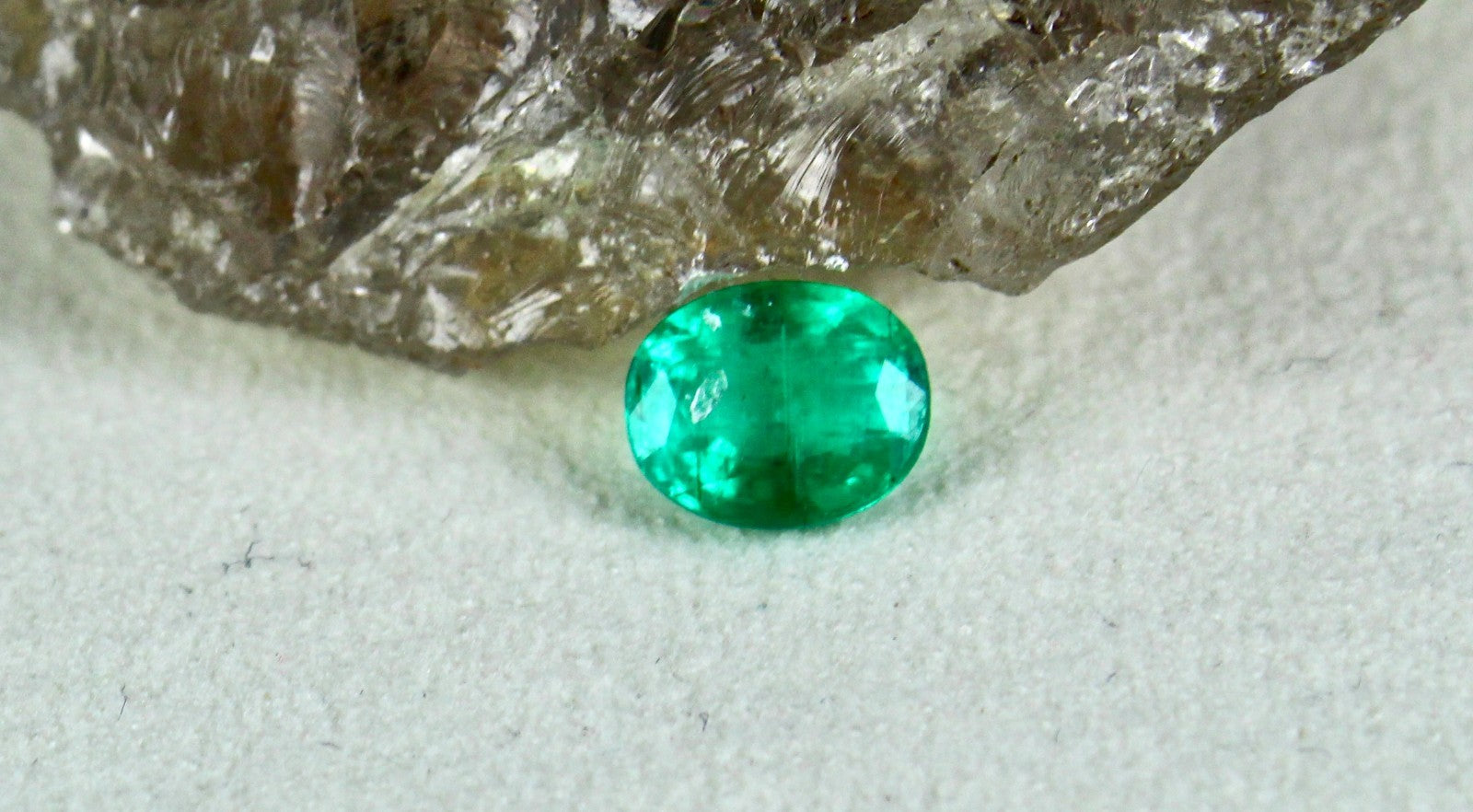 Certified Natural Zambian Emerald 1.14 Ct Oval Cut Gemstone Ring Pendant