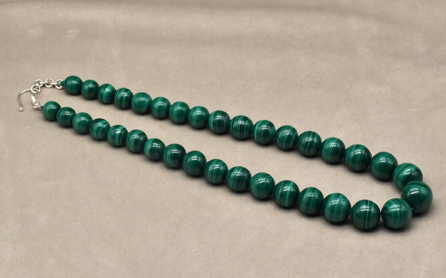Certified Natural Malachite 908 Ct Semi Precious Gemstone Necklace Beads