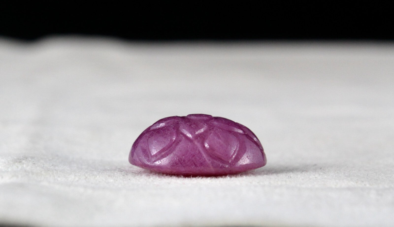 Certified Natural Ruby Carved Oval 22.40ct Loose Gemstone For Pendant Ring