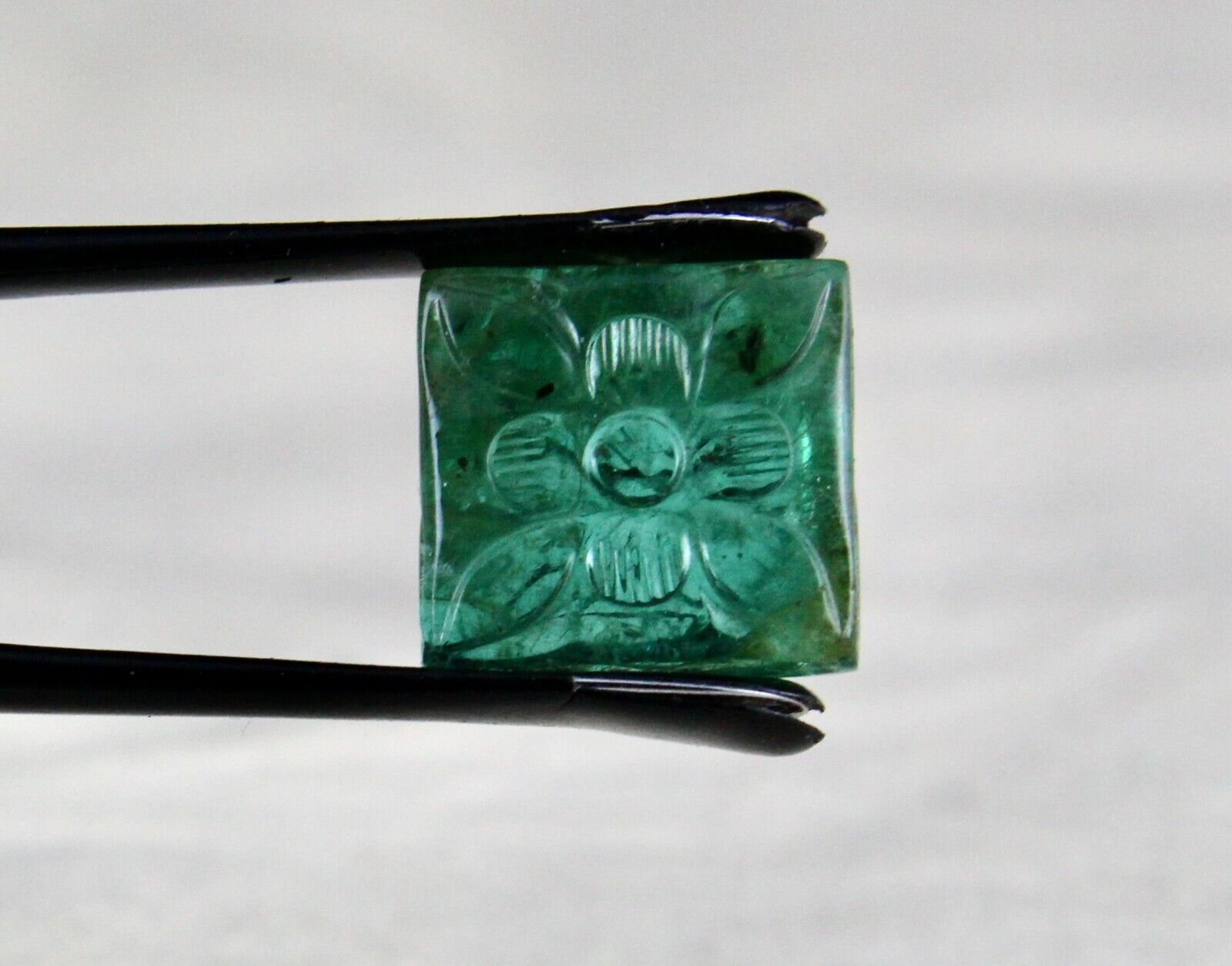 Natural Zambian Emerald Carved Square 10 Carats Gemstone Designing Pendant Ring