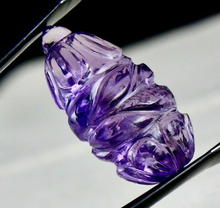 NATURAL AMETHYST CARVED 25 X 15 MM TEAR DROPS 21.83 CTS GEMSTONE HANGING PENDANT