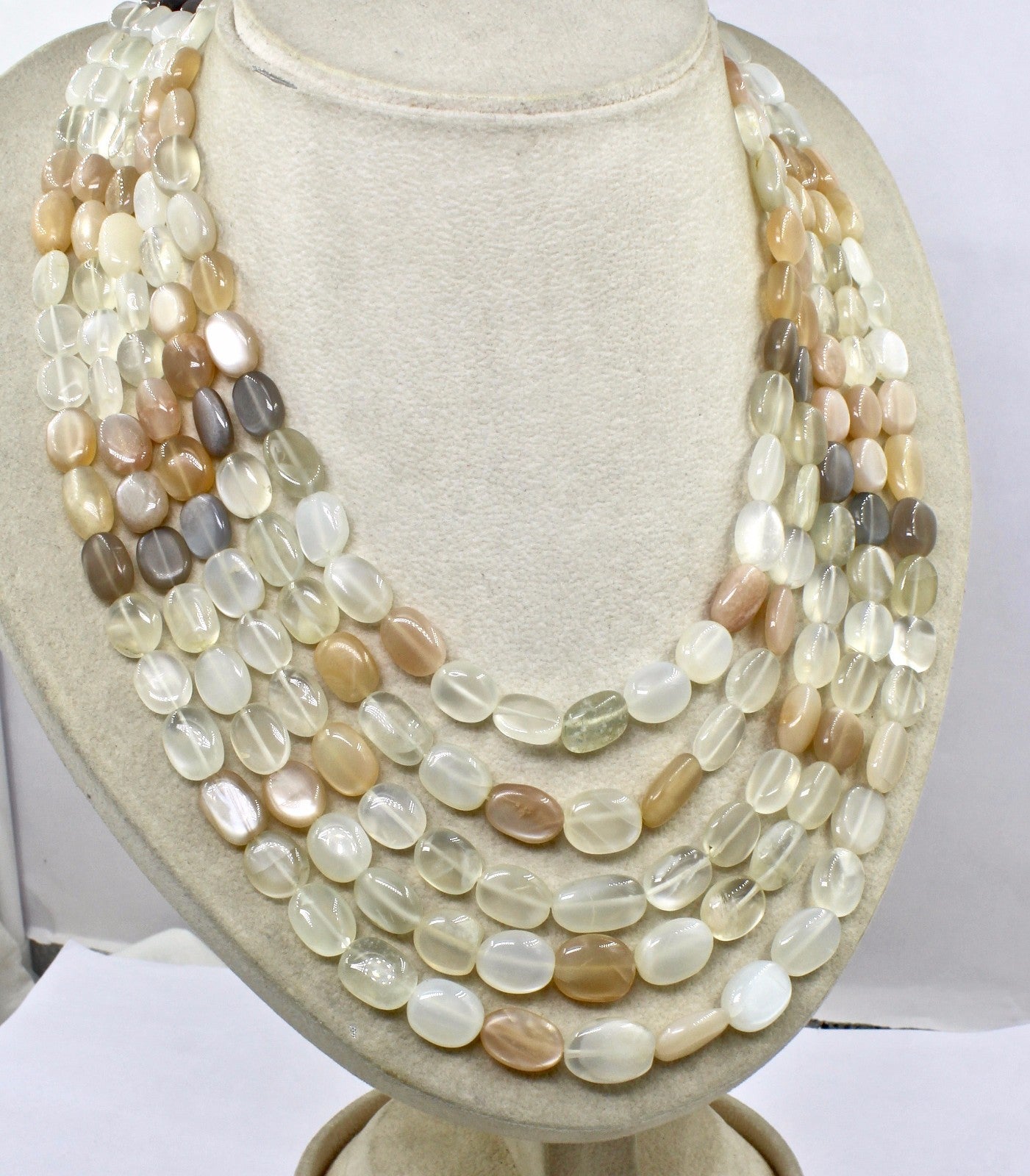 Natural Multi Moonstone 950 Ct Beads Cabochon Gemstone Necklace For Party