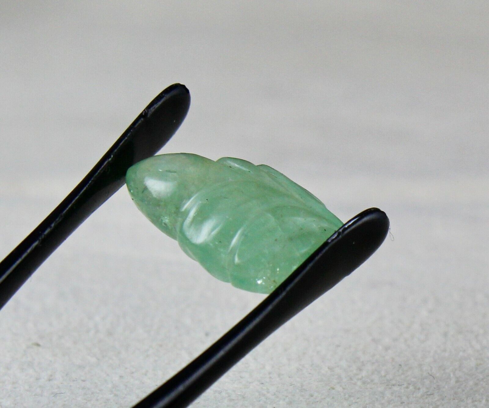 NATURAL COLOMBIAN EMERALD CARVED LEAF 12.07 CARATS GEMSTONE FOR PENDANT RING