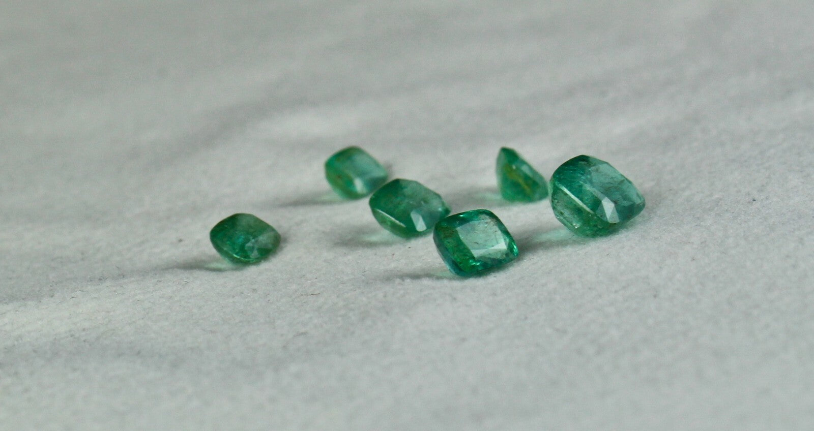 Certified Earth Mined Natural Emerald Cushion Cut 9.59 Ct Gemstone Set