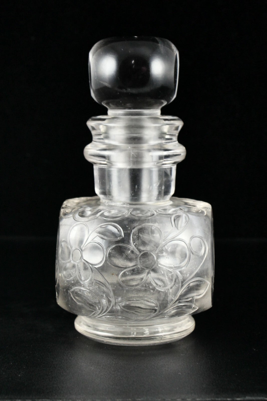 Certified Handcrafted Rock Crystal Quartz 2935 Ct Carved Perfume Bottle Decor